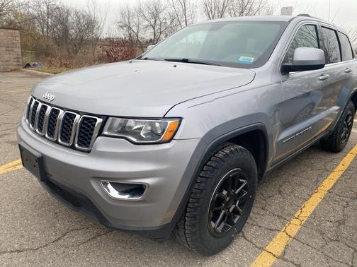 2020 Jeep Grand Cherokee Laredo