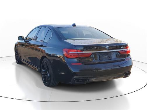 2016 BMW 750 i xDrive