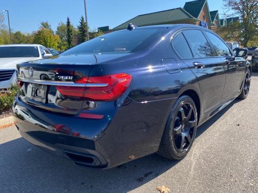 2016 BMW 750 i xDrive