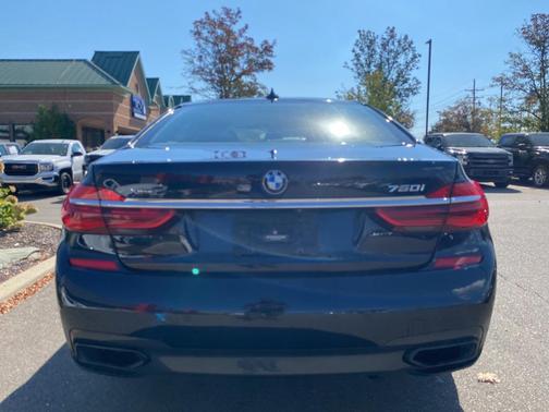 2016 BMW 750 i xDrive