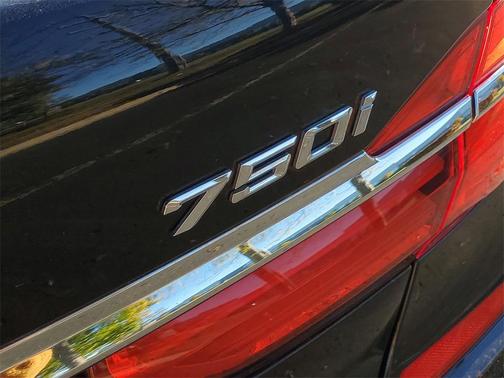 2016 BMW 750 i xDrive