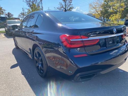 2016 BMW 750 i xDrive