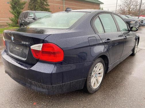 2006 BMW 325 325i