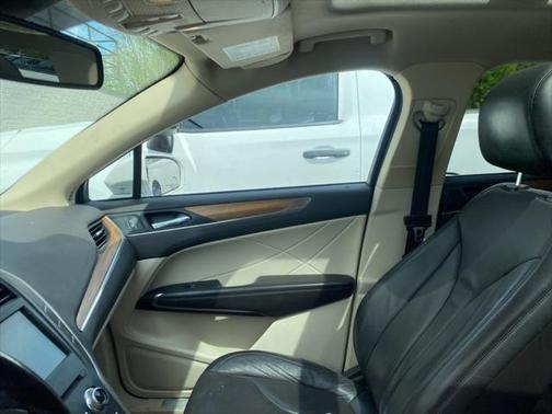 2015 Lincoln MKC Base