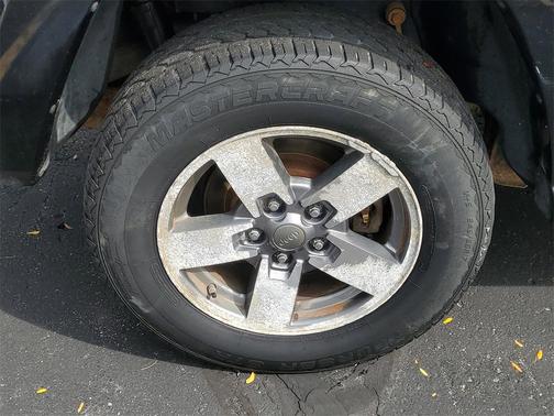 2008 Jeep Commander Sport
