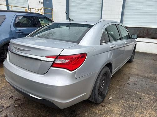 2012 Chrysler 200 LX