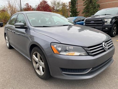 2013 Volkswagen Passat 2.5 SE