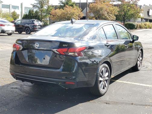 2021 Nissan Versa 1.6 SV