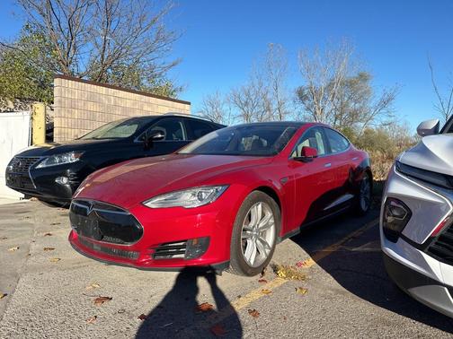 2015 Tesla Model S 