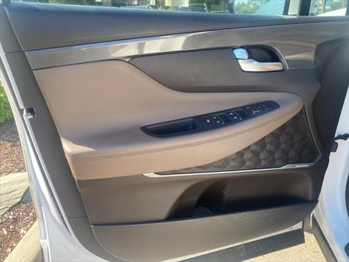 2022 Hyundai SANTA FE HEV SEL Premium