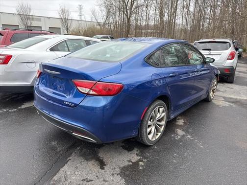 2016 Chrysler 200 S