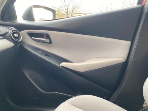 2019 Toyota Yaris Sedan L