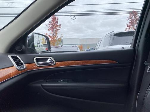 2012 Jeep Grand Cherokee Overland