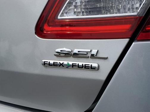 2014 Ford Taurus SEL