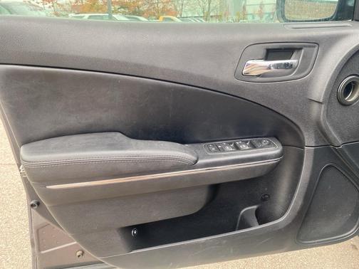 2013 Dodge Charger SE