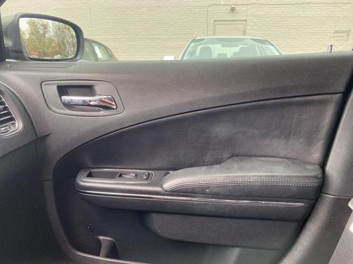 2013 Dodge Charger SE