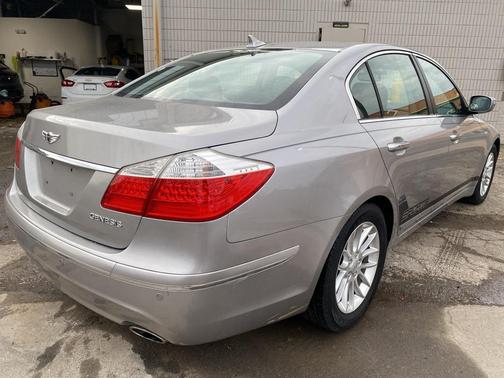 2011 Hyundai Genesis 3.8