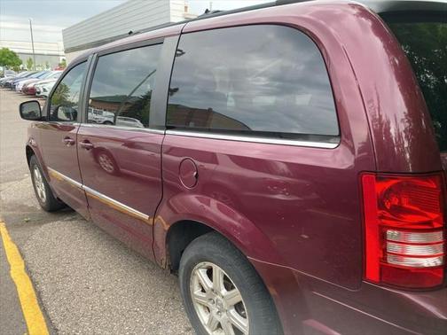 2009 Chrysler Town & Country Touring