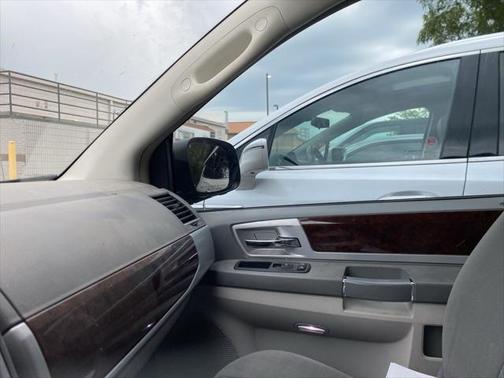 2009 Chrysler Town & Country Touring