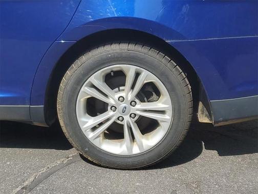 2013 Ford Taurus SEL