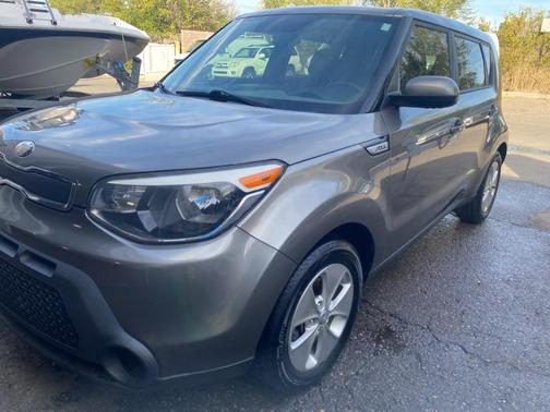 2016 Kia Soul Base