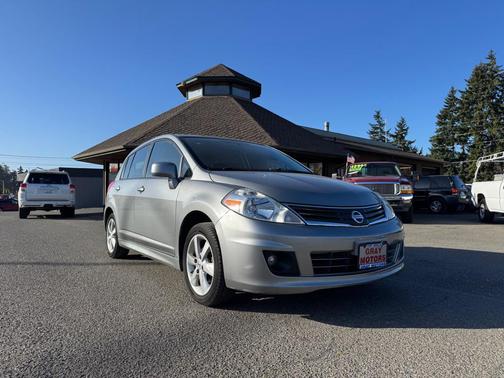 2011 Nissan Versa 1.8 SL