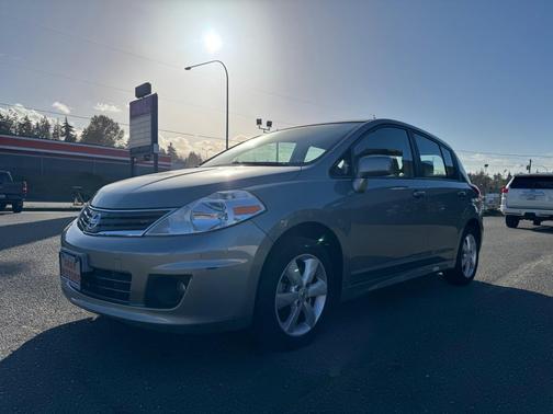 2011 Nissan Versa 1.8 SL