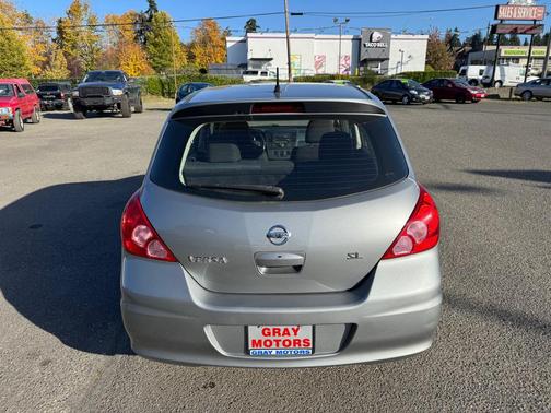 2011 Nissan Versa 1.8 SL
