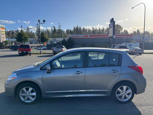 2011 Nissan Versa 1.8 SL