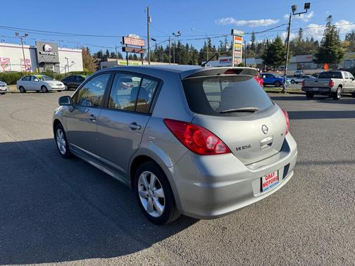 2011 Nissan Versa 1.8 SL