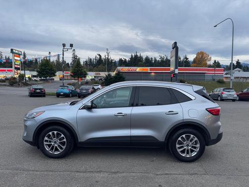 2021 Ford Escape SE