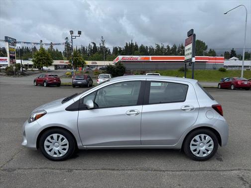 2017 Toyota Yaris L
