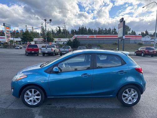 2011 Mazda Mazda2 Touring