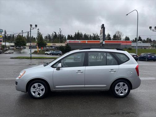 2009 Kia Rondo LX
