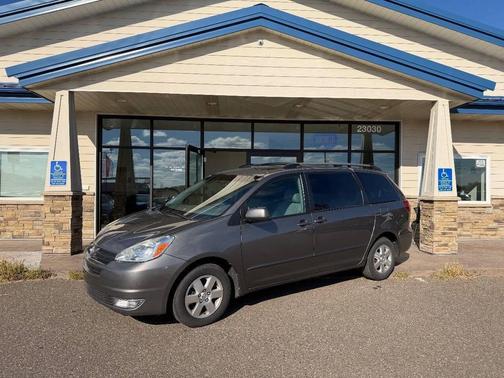 2004 Toyota Sienna XLE Limited