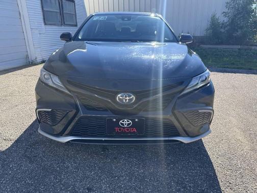 Midnight Black Metallic 2024 Toyota Camry Hybrid SE
