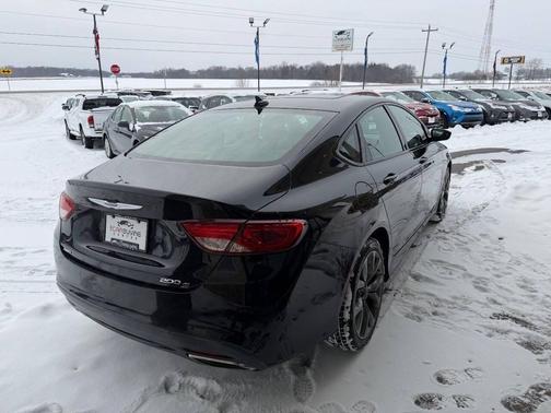 2015 Chrysler 200 S
