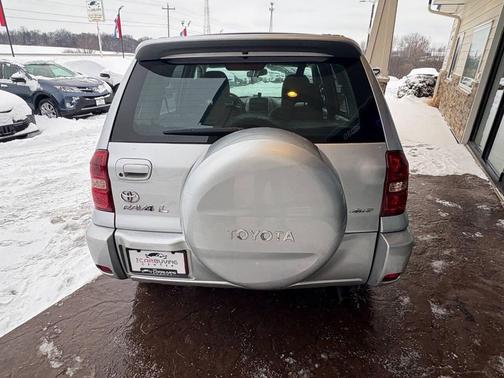 2004 Toyota RAV4 Base