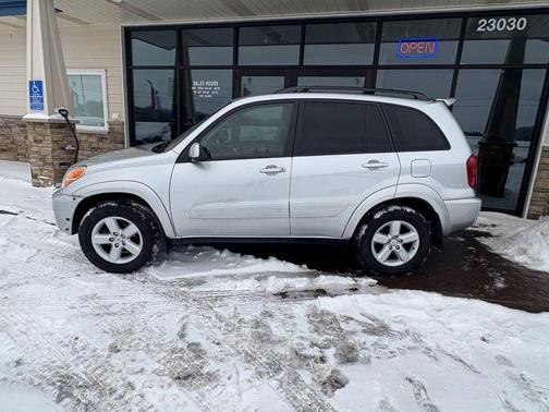 2004 Toyota RAV4 Base