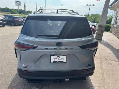 2023 Toyota Sienna Woodland Edition