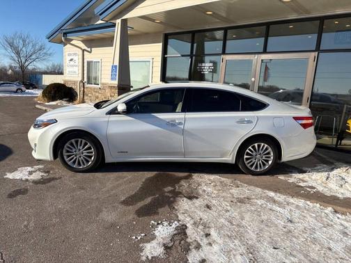 2014 Toyota Avalon Hybrid XLE Touring