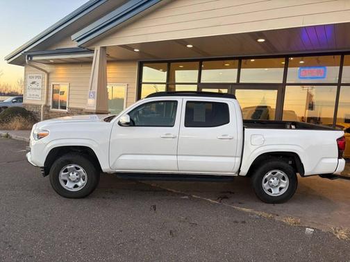 2022 Toyota Tacoma SR