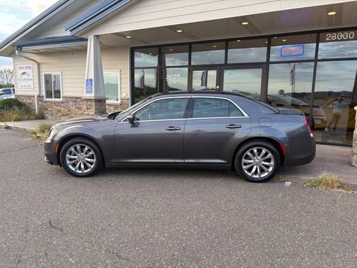 2015 Chrysler 300 Limited