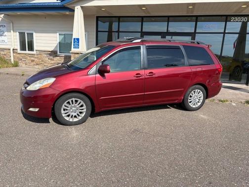 2009 Toyota Sienna XLE