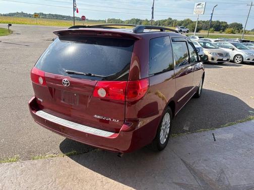 2009 Toyota Sienna XLE