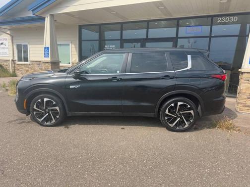 2023 Mitsubishi Outlander PHEV SE S-AWC