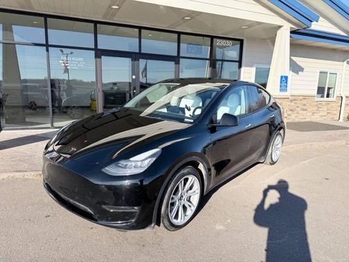 2021 Tesla Model Y Long Range Dual Motor All-Wheel Drive