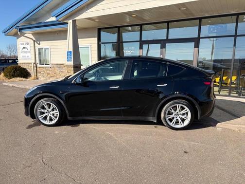 2021 Tesla Model Y Long Range Dual Motor All-Wheel Drive