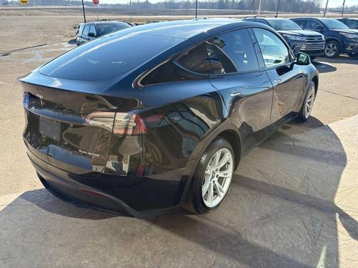 2021 Tesla Model Y Long Range Dual Motor All-Wheel Drive