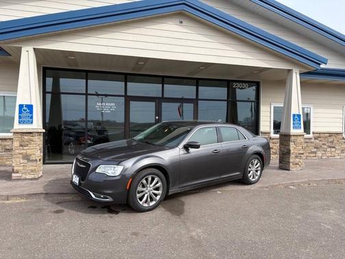 Granite Crystal Metallic Clearcoat 2015 Chrysler 300 Limited